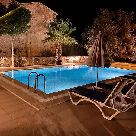 Alize Apartlari1 קס